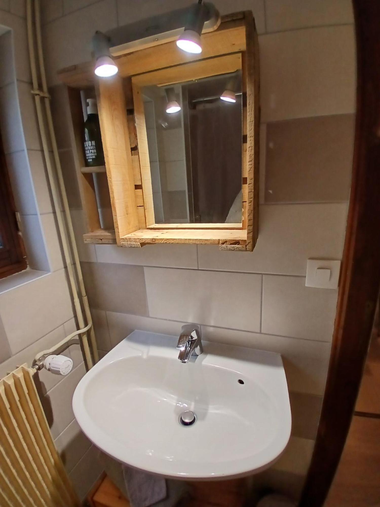 Charmant Petit Appartement Avec Bel Exterieur. Saint-Amarin Cameră foto